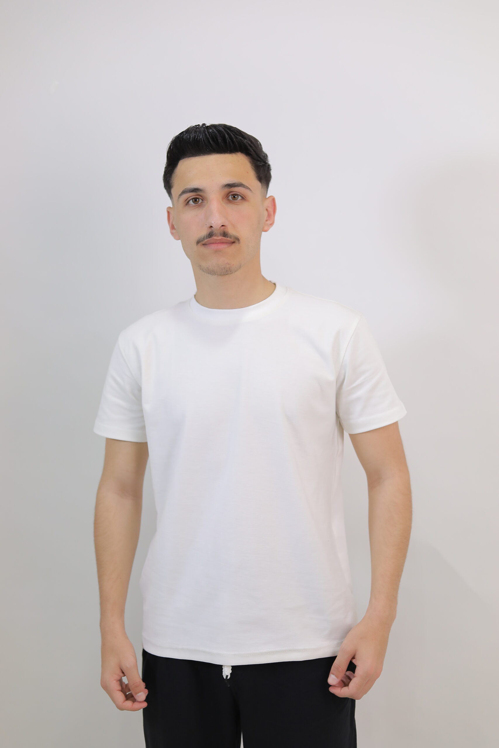 basic slim fit tee (white)